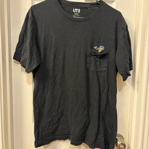 Uniqlo Black Men's T-Shirt with Graphic Pocket